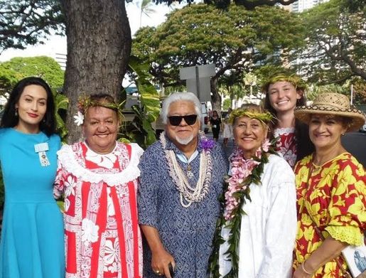 Uncle Helemano with ke ali'i Princess Idony Punahele Hoapili, and royal Tahitian cousins of the Hoapili Baker ohana: Tuteehu, Ariimihi (granddaughter of the last Queen of Tahiti), Teora and Blanche