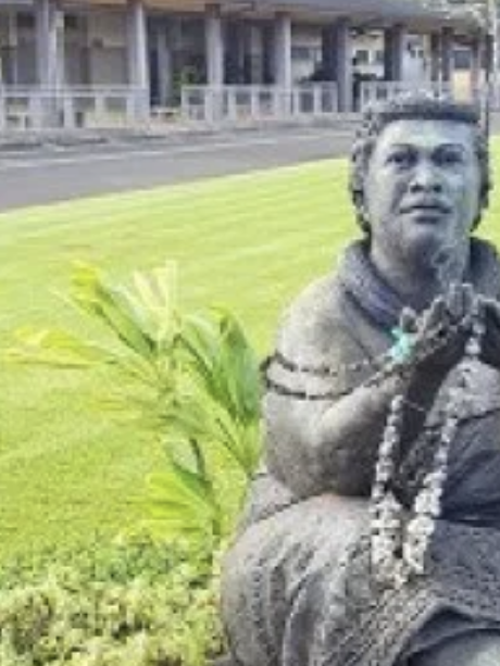 Statue of High Ali'i Kamakahelei, as depicted by sculptor Karen Lucas, fronting Chiefess Kamakahelei Middle School in Puhi, Kauai'i